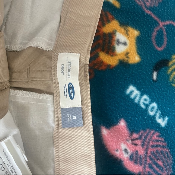 Old navy Khakis - Picture 3 of 3